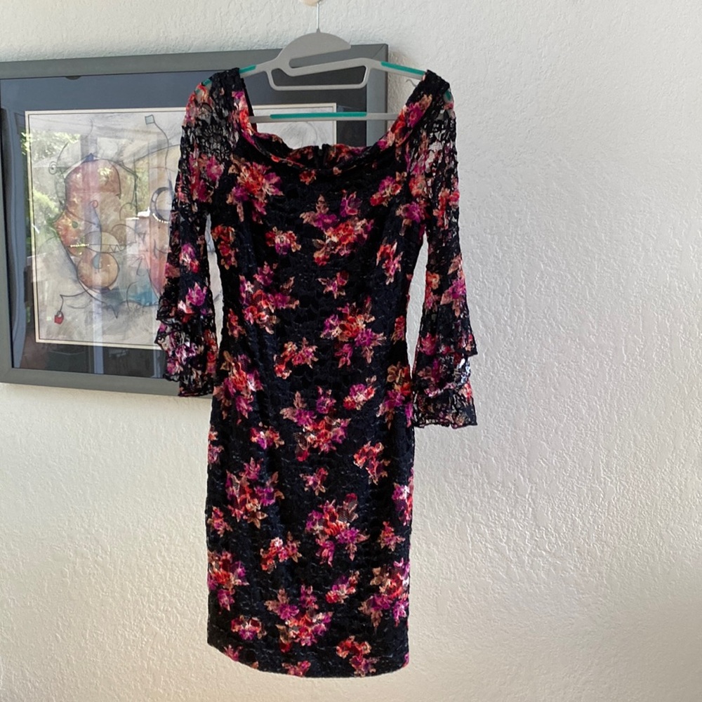 Venus lace dress